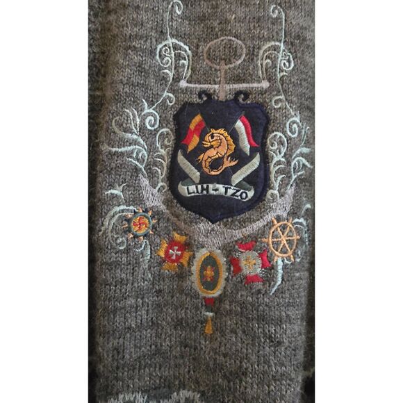 Hankyu Japan VTG Lambswool Men's M Sweater Pullover w Crest/Embroidery - Picture 2 of 5